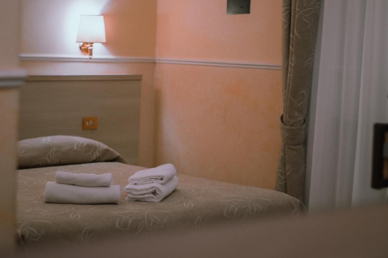 Hotel Aristotele Rzym Zewnętrze zdjęcie