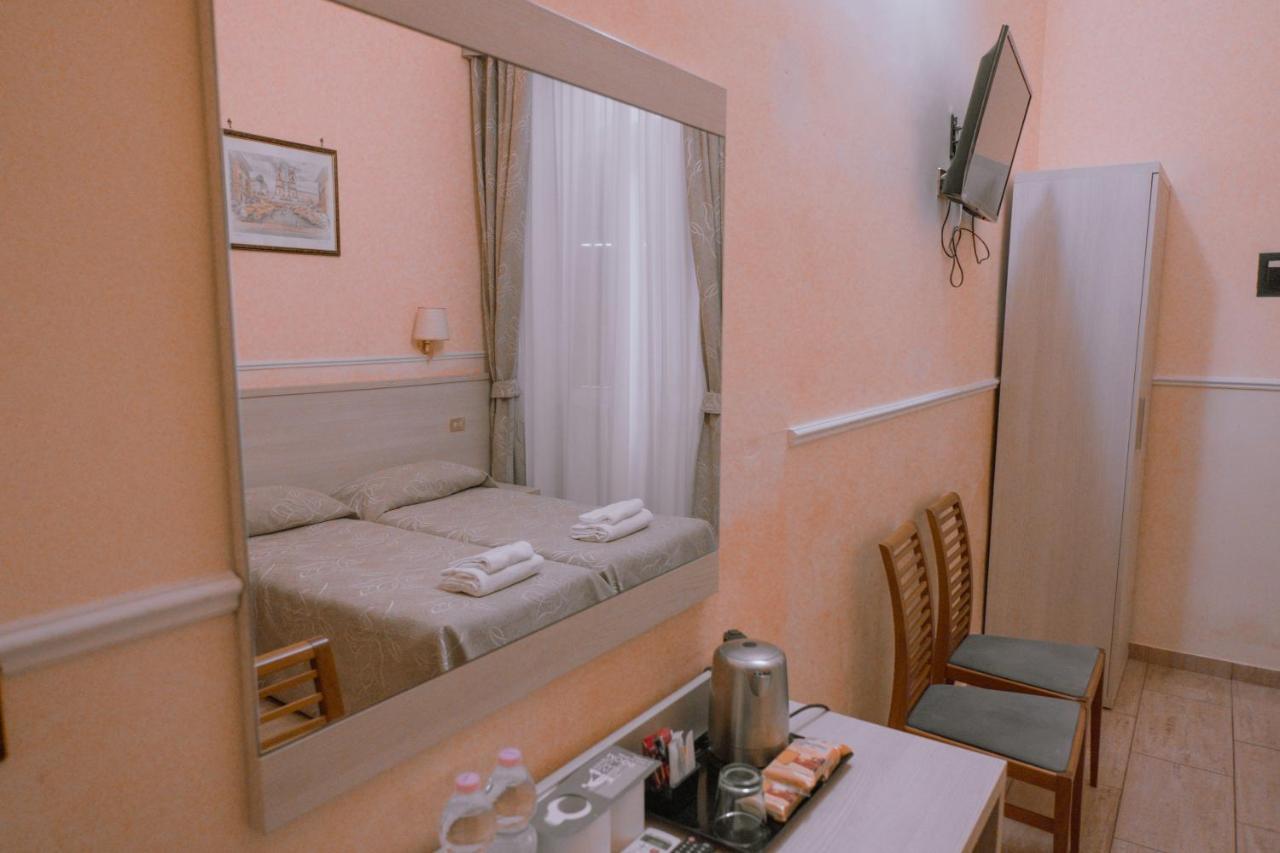 Hotel Aristotele Rzym Zewnętrze zdjęcie