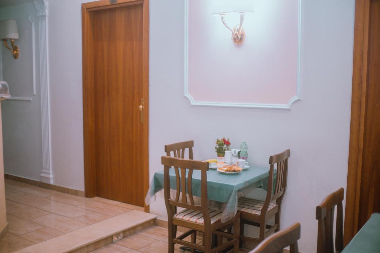 Hotel Aristotele Rzym Zewnętrze zdjęcie