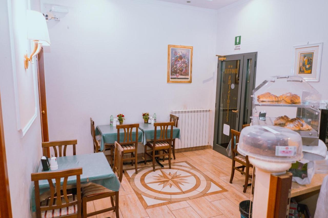 Hotel Aristotele Rzym Zewnętrze zdjęcie