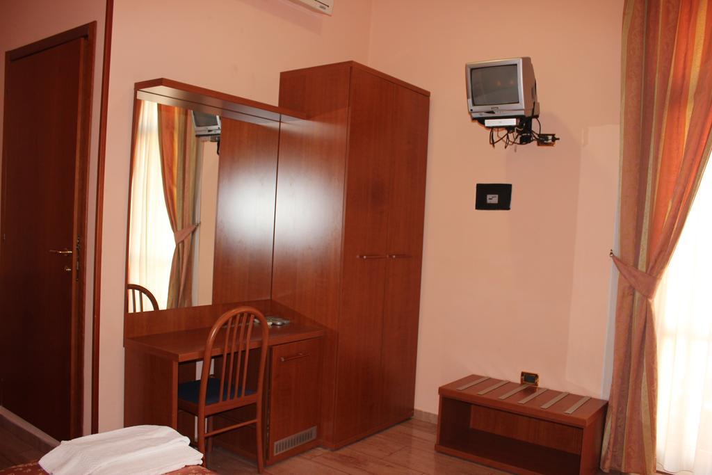 Hotel Aristotele Rzym Zewnętrze zdjęcie