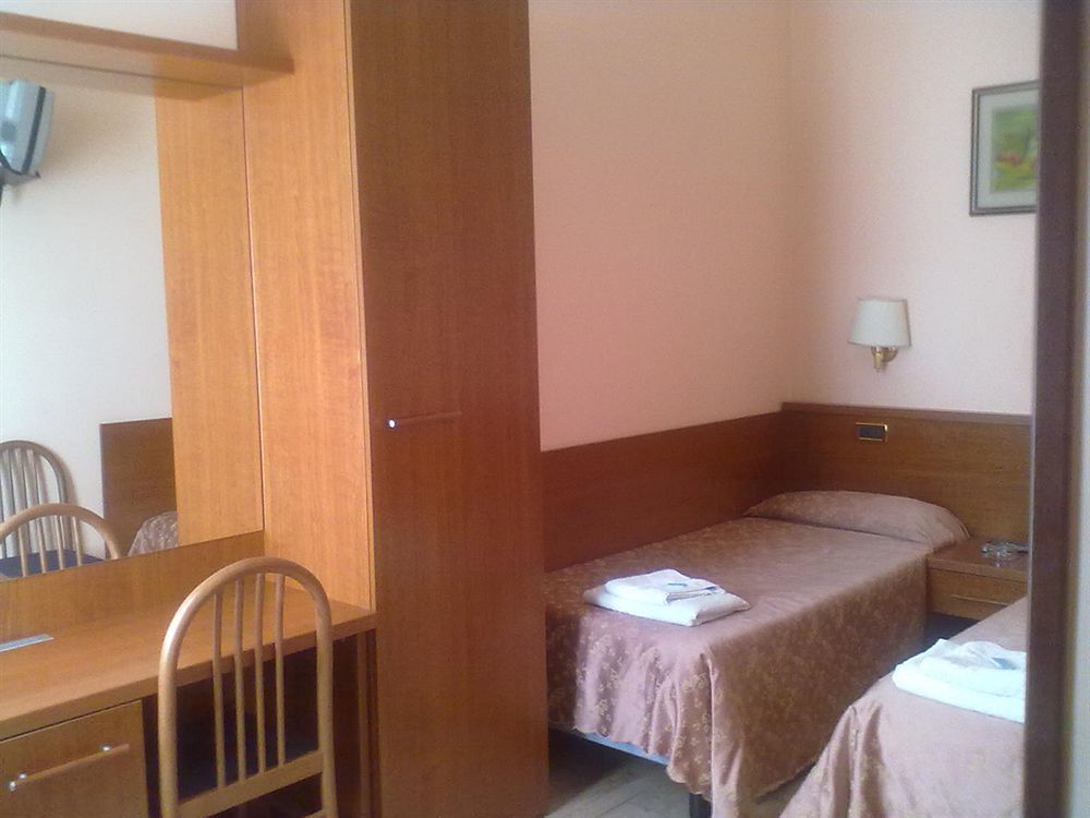 Hotel Aristotele Rzym Zewnętrze zdjęcie