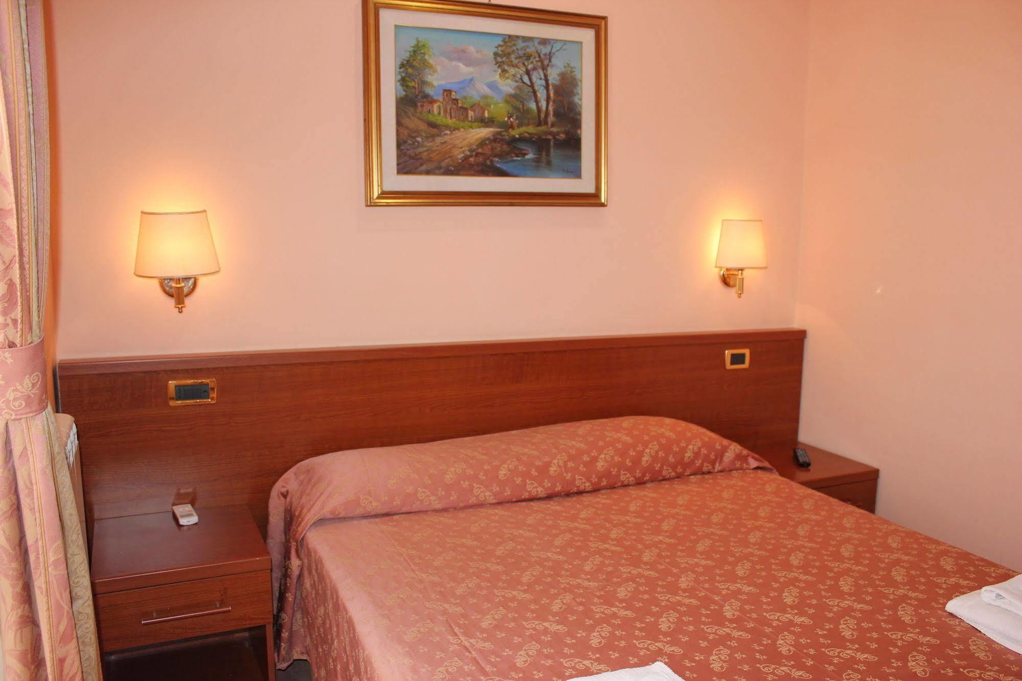 Hotel Aristotele Rzym Zewnętrze zdjęcie