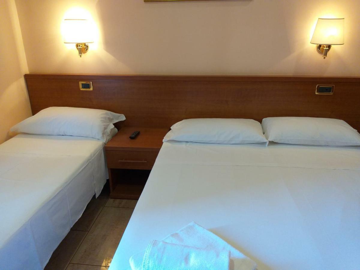 Hotel Aristotele Rzym Zewnętrze zdjęcie