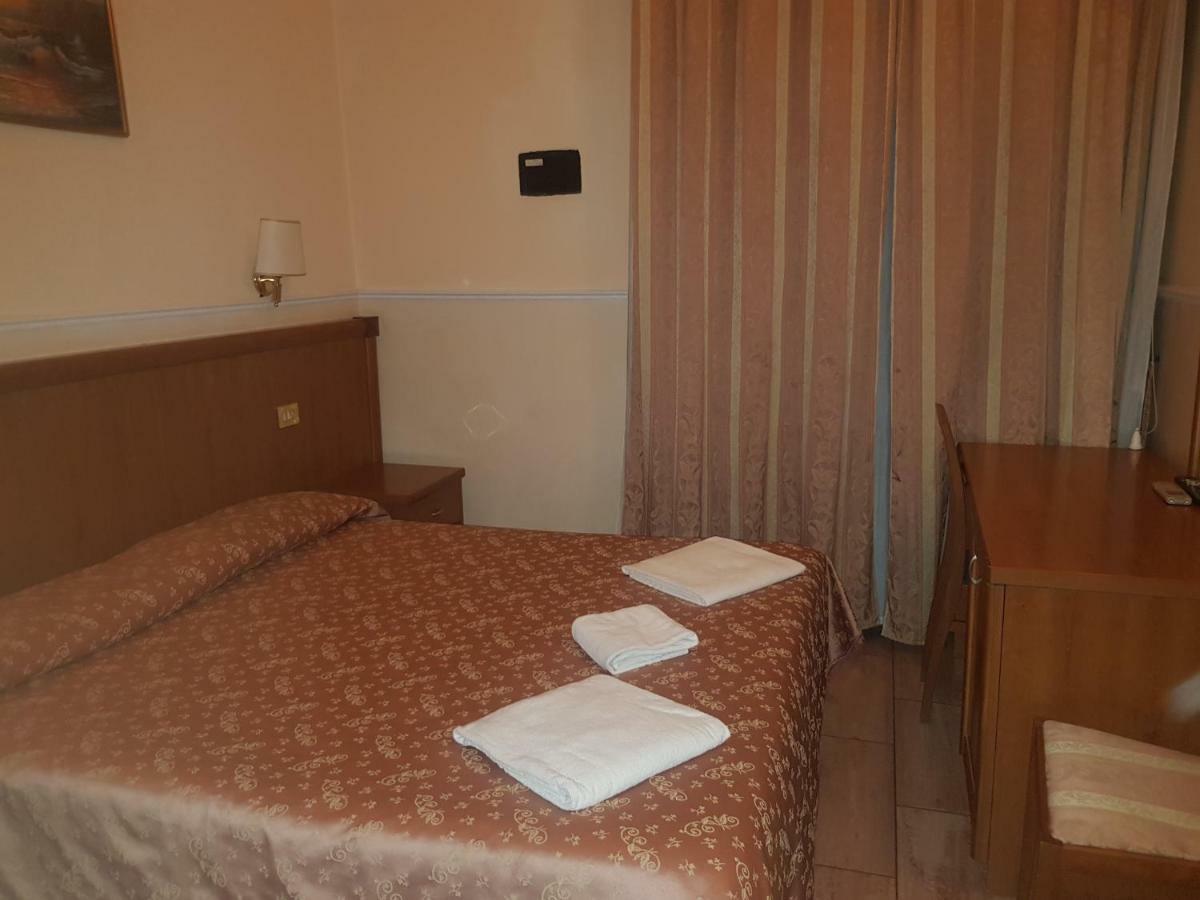 Hotel Aristotele Rzym Zewnętrze zdjęcie