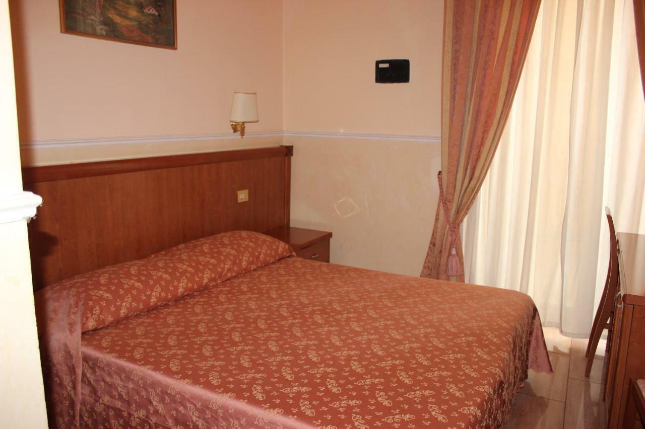 Hotel Aristotele Rzym Zewnętrze zdjęcie